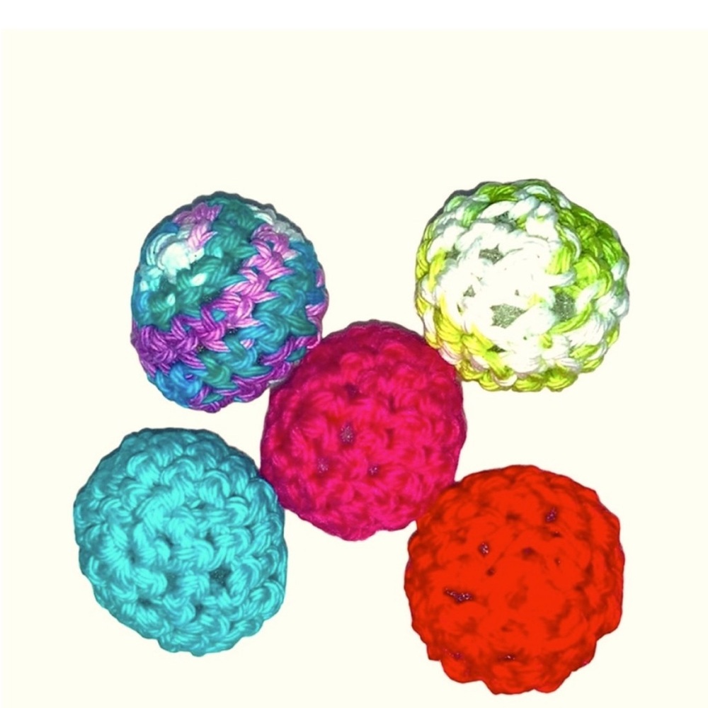 Hand Crafted Colorful Crochet Cat Toys Set of 5 Yarn Potent Catnip Interactive - Picture 4 of 10
